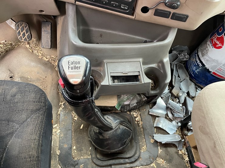 2003-caterpillar-c15-image-36