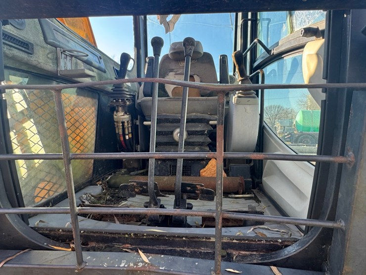 1999-jcb-js200l-image-22