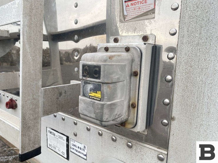 1995-wilson-48'-image-12