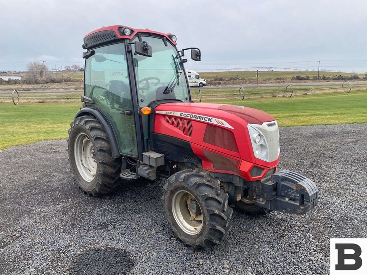 mccormick-x4.30v-tractor-image-8