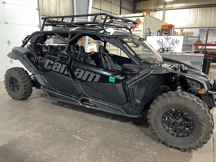 2023-can-am-maverick-x3-image-12