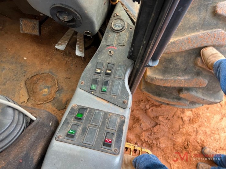 caterpillar-553c-image-20