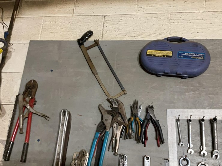 #190-•-hand-tools-on-wall-image-10