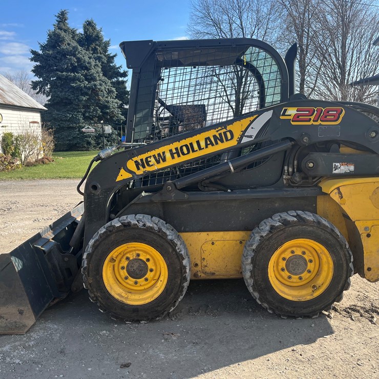 2014 NEW HOLLAND L218