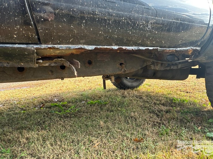 2010-toyota-tacoma-image-14