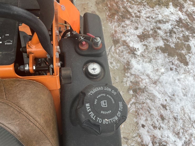 #2702-•-scag-v-ride-lawn-mower-(fall-creek,-wi)-image-14