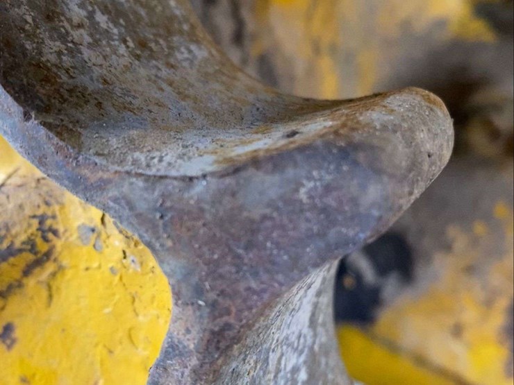 caterpillar-d2-image-18