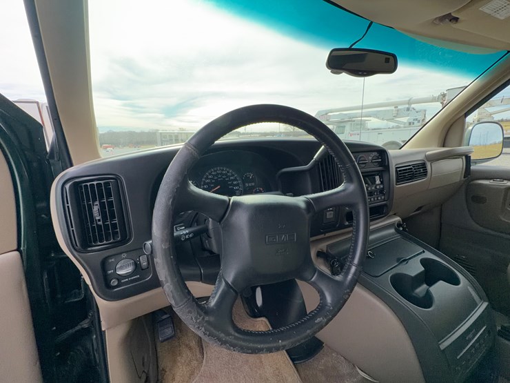 2001-gmc-1500-image-16