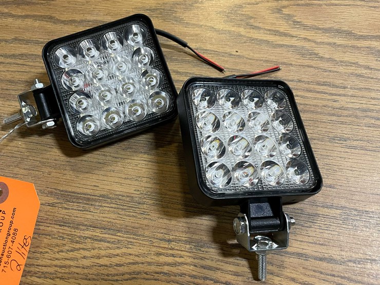 #8646-•-(2)-led-work-lights,-3-1/2"-square,-12/24vdc-(pr11)-image-1