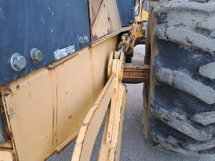 2006-john-deere-6081-image-38