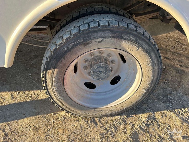 2019-ford-f550-image-37