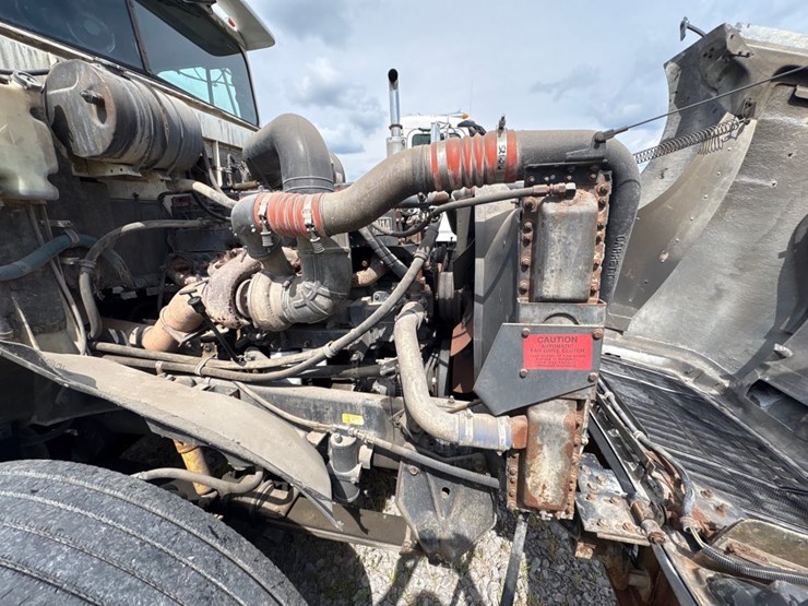 1994-international-9400-eagle-image-19