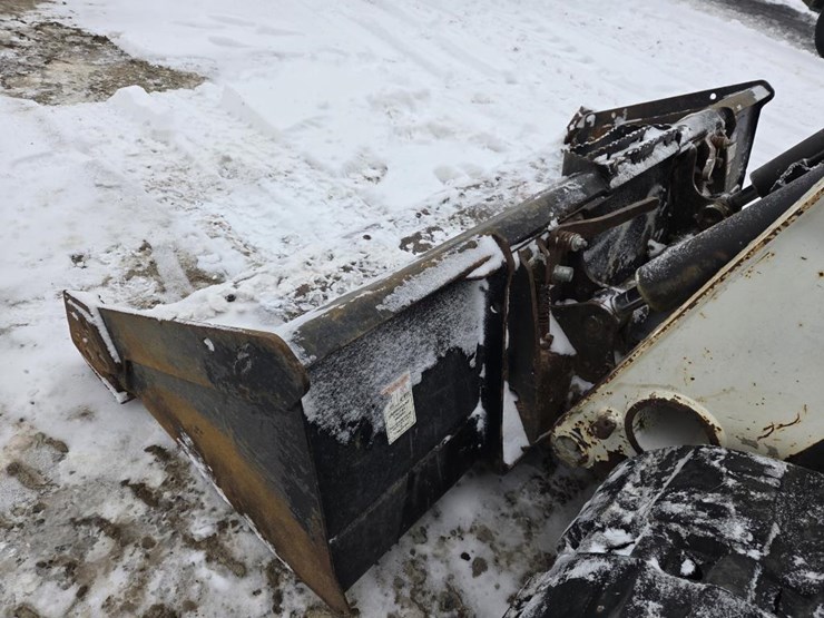 2017-bobcat-t750-image-11