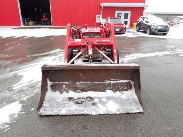 massey-ferguson-135-image-2