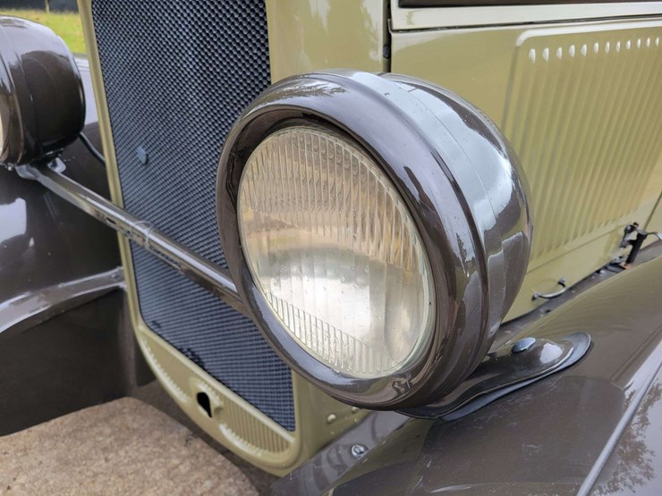 1928-pontiac-sedan-image-25