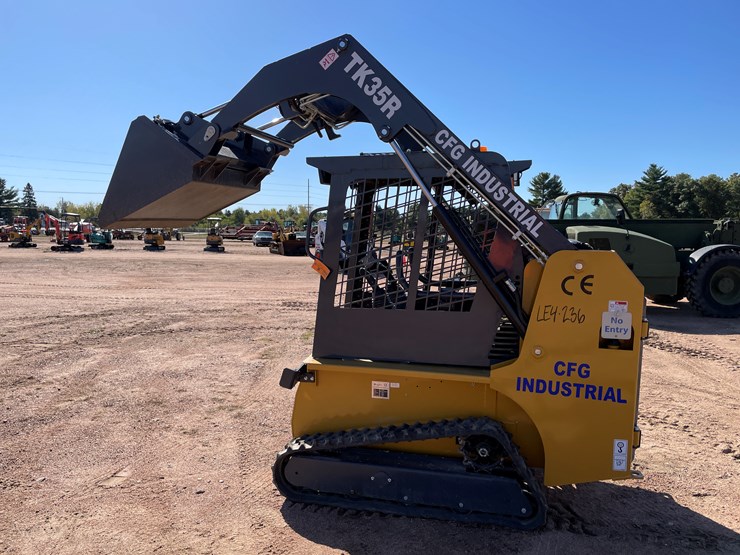 #419-•-2024-cfg-industrial-tk35r-tracked-mini-skid-steer-(mosinee,-wi)-image-31