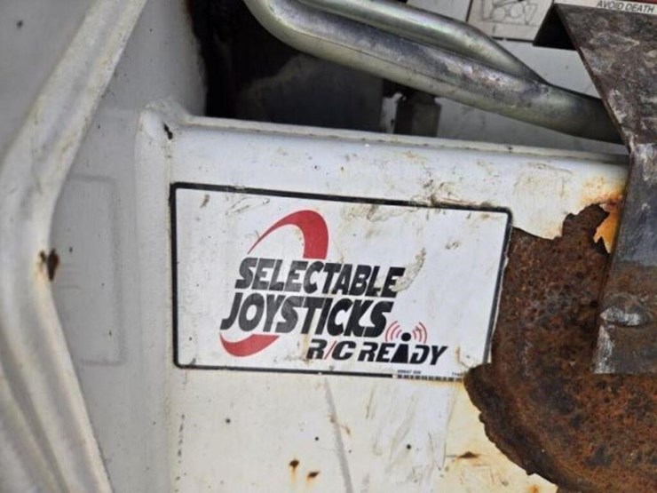 2012-bobcat-s185-image-16