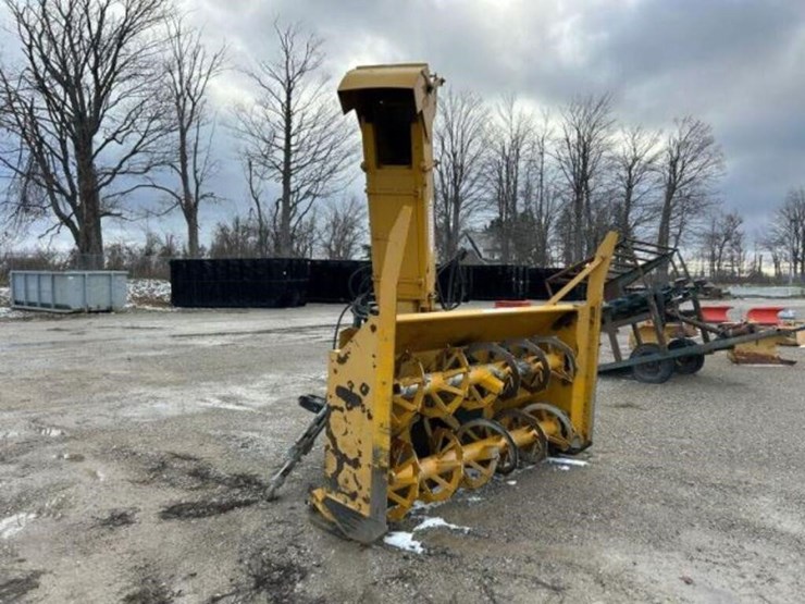 2008-new-holland-tv145-image-60