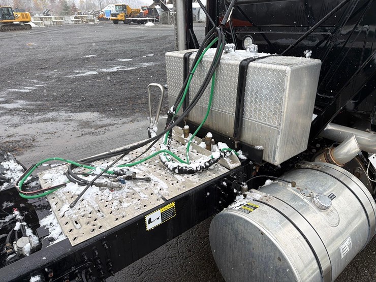 2024-mack-pi64t-pinnacle-truck-tractor-vn:1m1pn4gy4rm014914-image-14