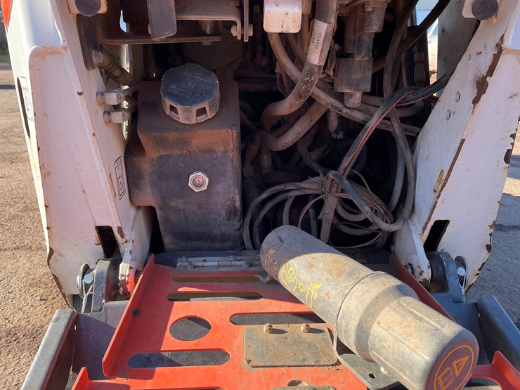 2022-bobcat-mt55-image-30