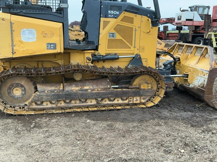 2016-deere-550k-xlt-image-22