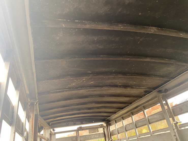 2002-titan-trailer-image-11