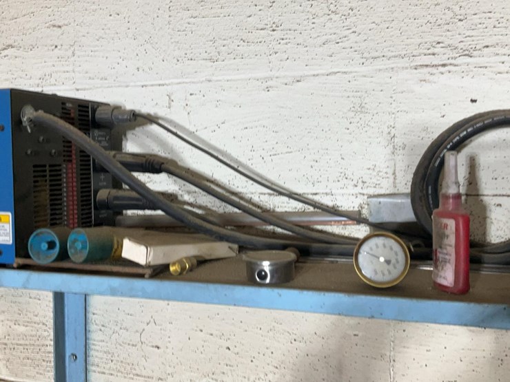 #188-•-miller-welder-and-table-image-4