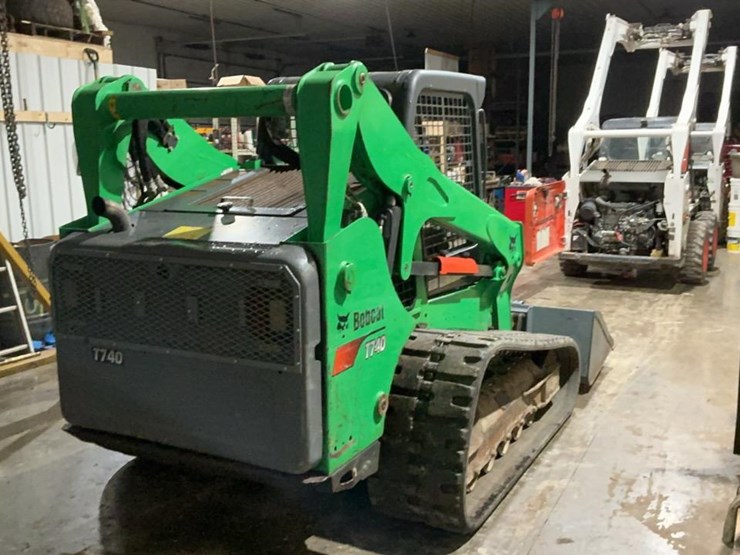 2018-bobcat-t740-image-4