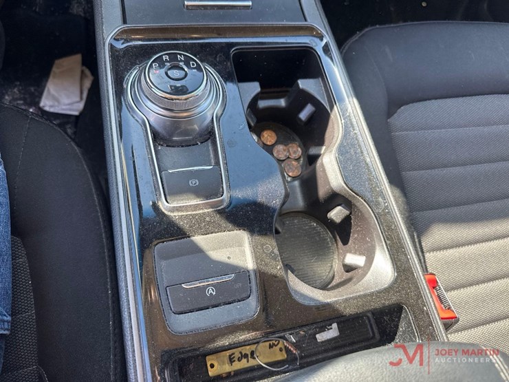 2020-ford-edge-se-image-28