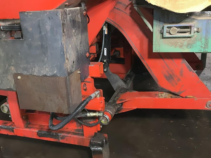 #116-•-morbark-log-trough-w/2way-kickers-image-9