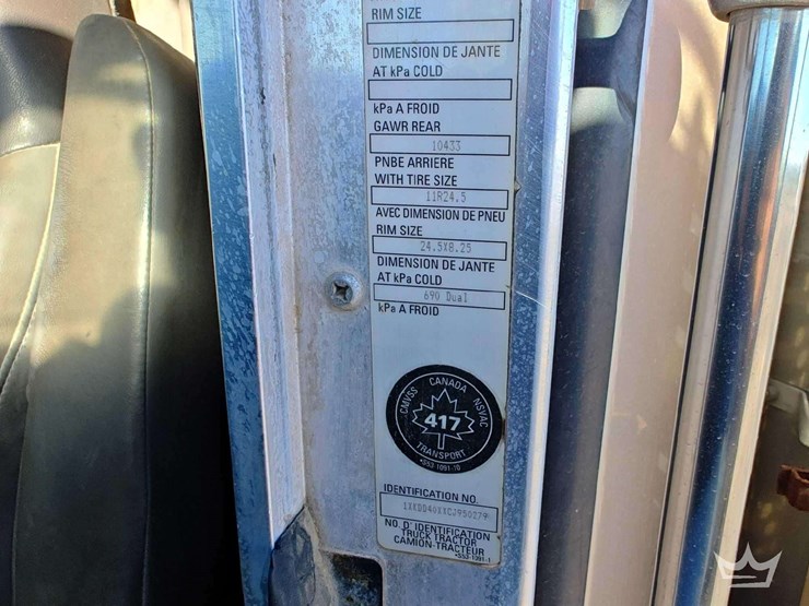 2012-kenworth-t800-image-49