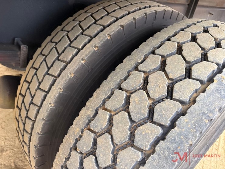 2015-international-4300-image-13