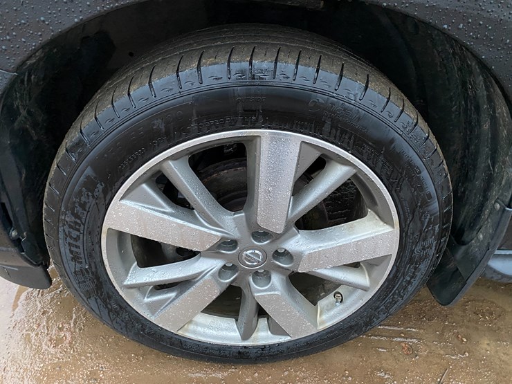 2014-nissan-pathfinder-image-15