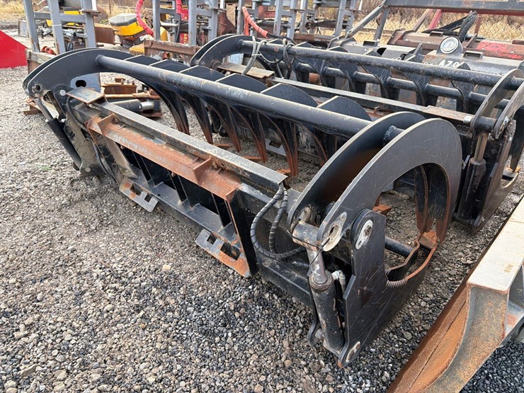 2020-titan-66in.-root-grapple skid-steer-attachment-image-3