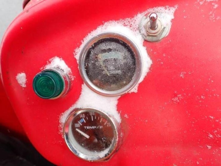 massey-ferguson-135-image-14