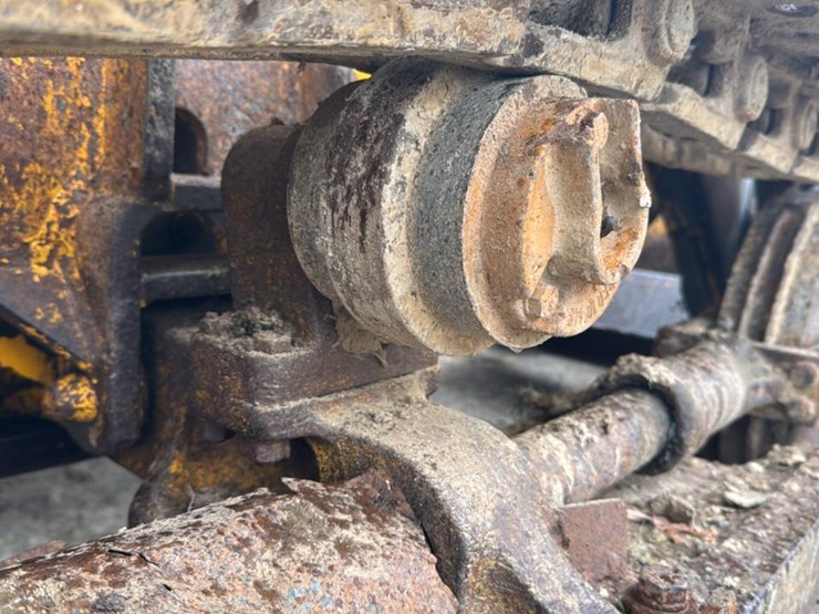 john-deere-350-image-15