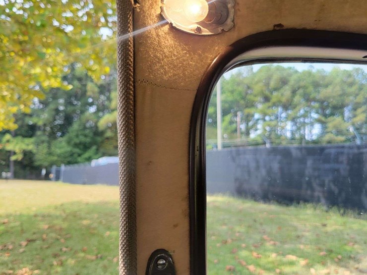 1940-ford-sedan-image-52