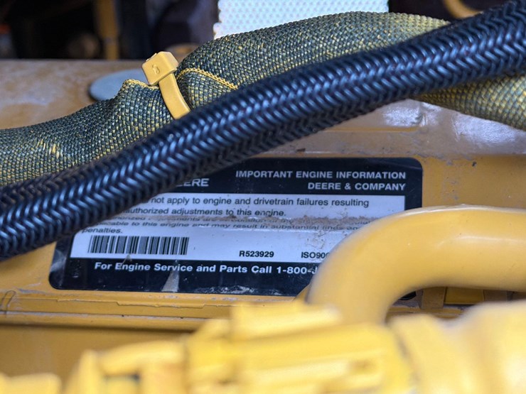 2023-deere-450k-image-19