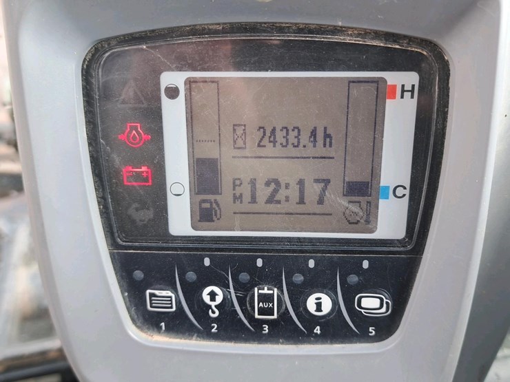 kubota-kx057-4-image-14