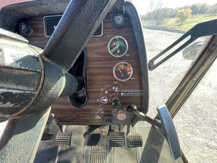 massey-ferguson-2705-image-52