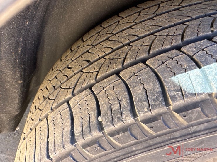 2020-ford-edge-se-image-9