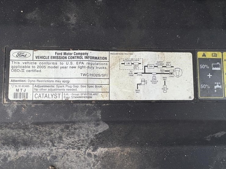 2005-ford-expedition-image-17