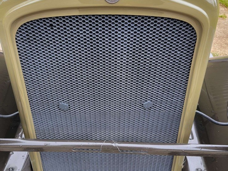 1928-pontiac-sedan-image-24