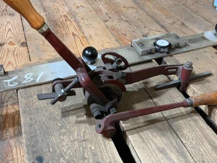 #182-•-armstrong-back-gauge-and-hanchett-swadge-image-6