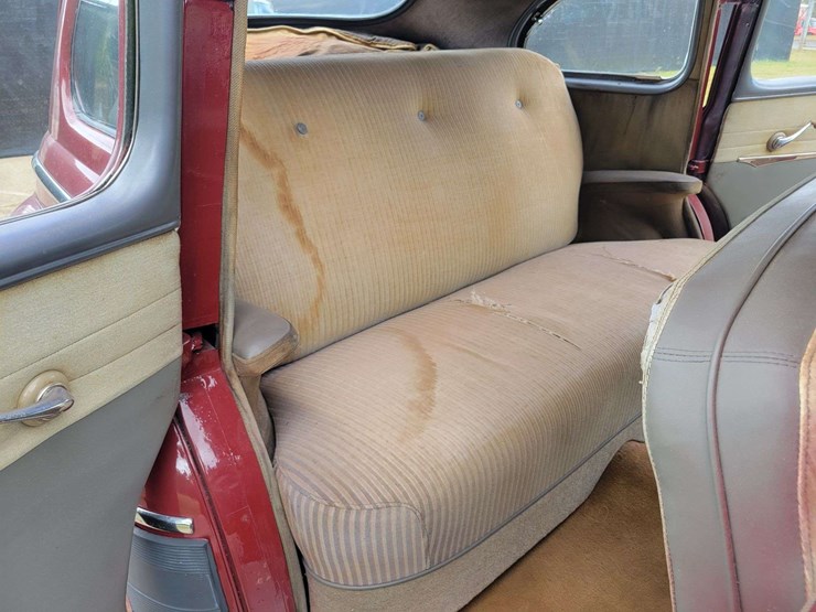 1948-ford-sedan-image-46