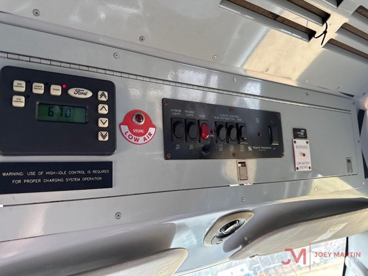 2003-ford-e550-image-20