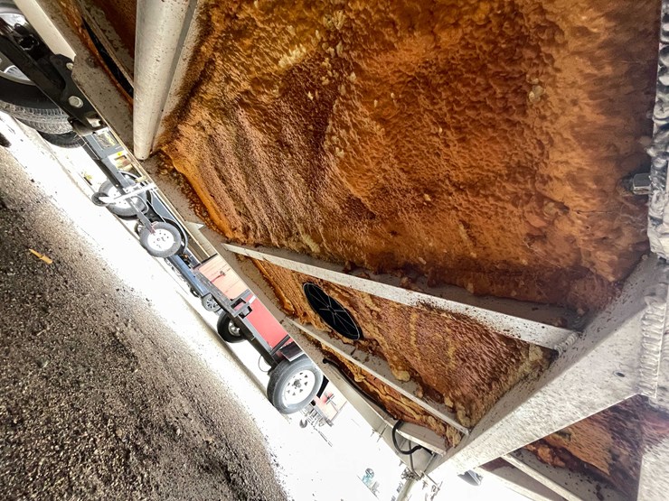 #1399-•-2018-zero-4-outdoors-6'-x-10'-all-aluminum-drop-down-ice-shanty-(of)-image-17