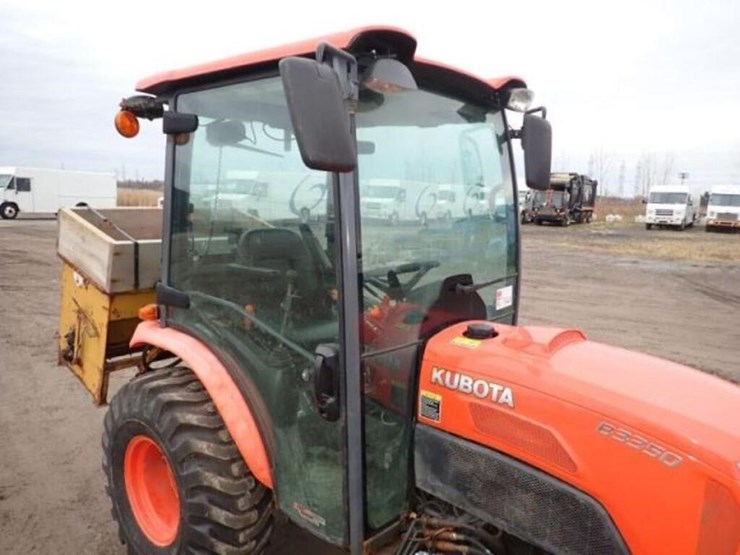 2014-kubota-b3350hsd-image-24