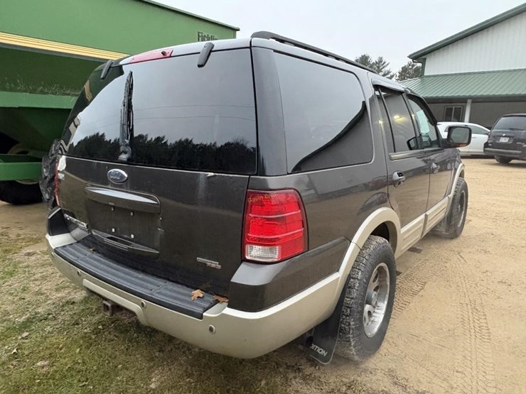 2005-ford-expedition-image-6