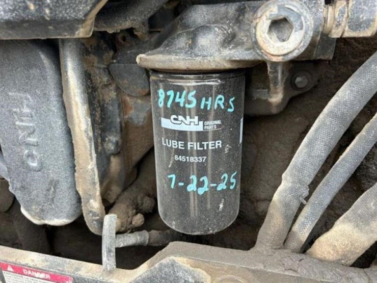 2008-new-holland-tv145-image-23